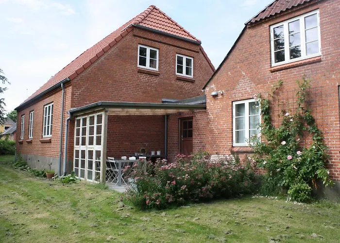 Rosengave Annekset Bed & Breakfast *